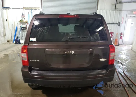 2014 Jeep Patriot Latitude z USA, uszkodzony, nr VIN 1C4NJRFB4ED575573